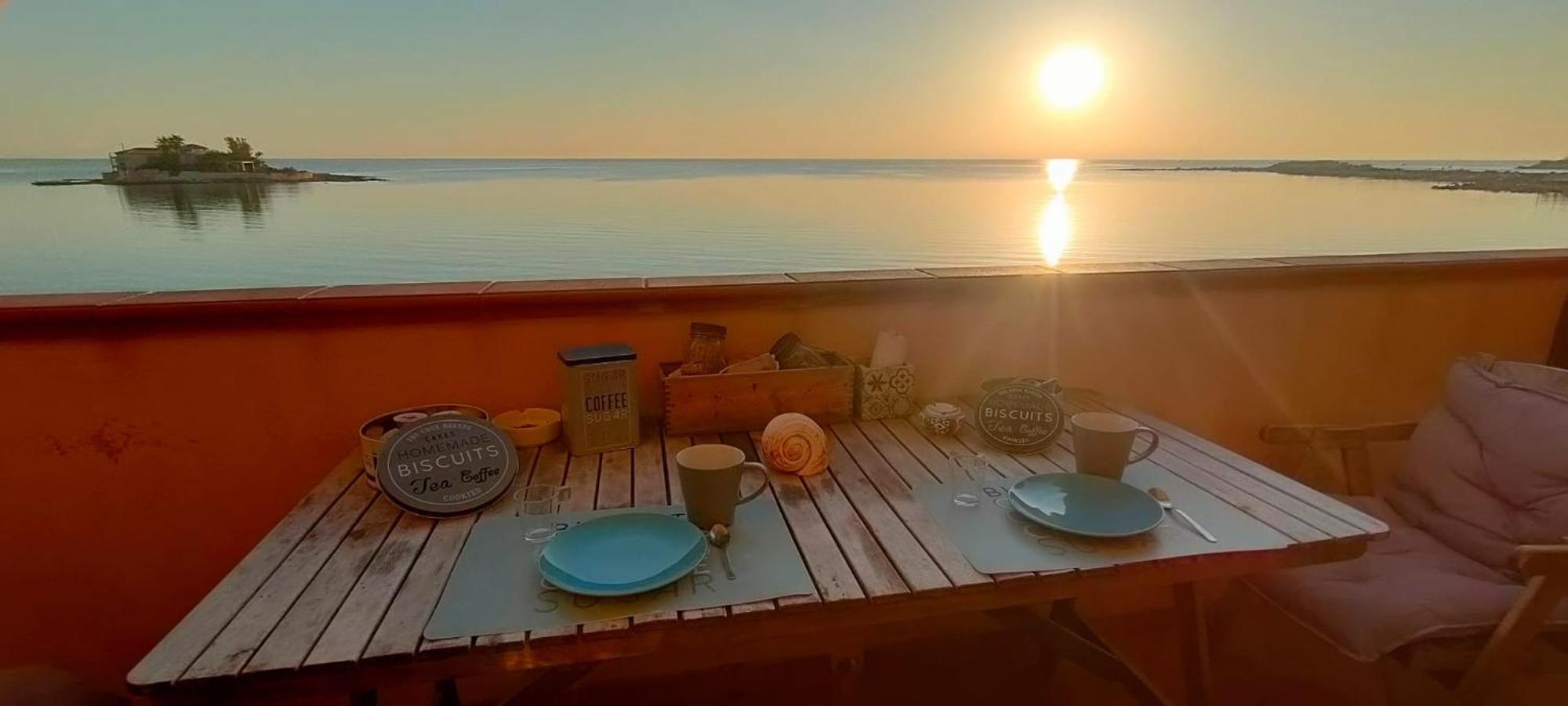 Апартаменты La Casa Dell'Alba Марцамеми Экстерьер фото
